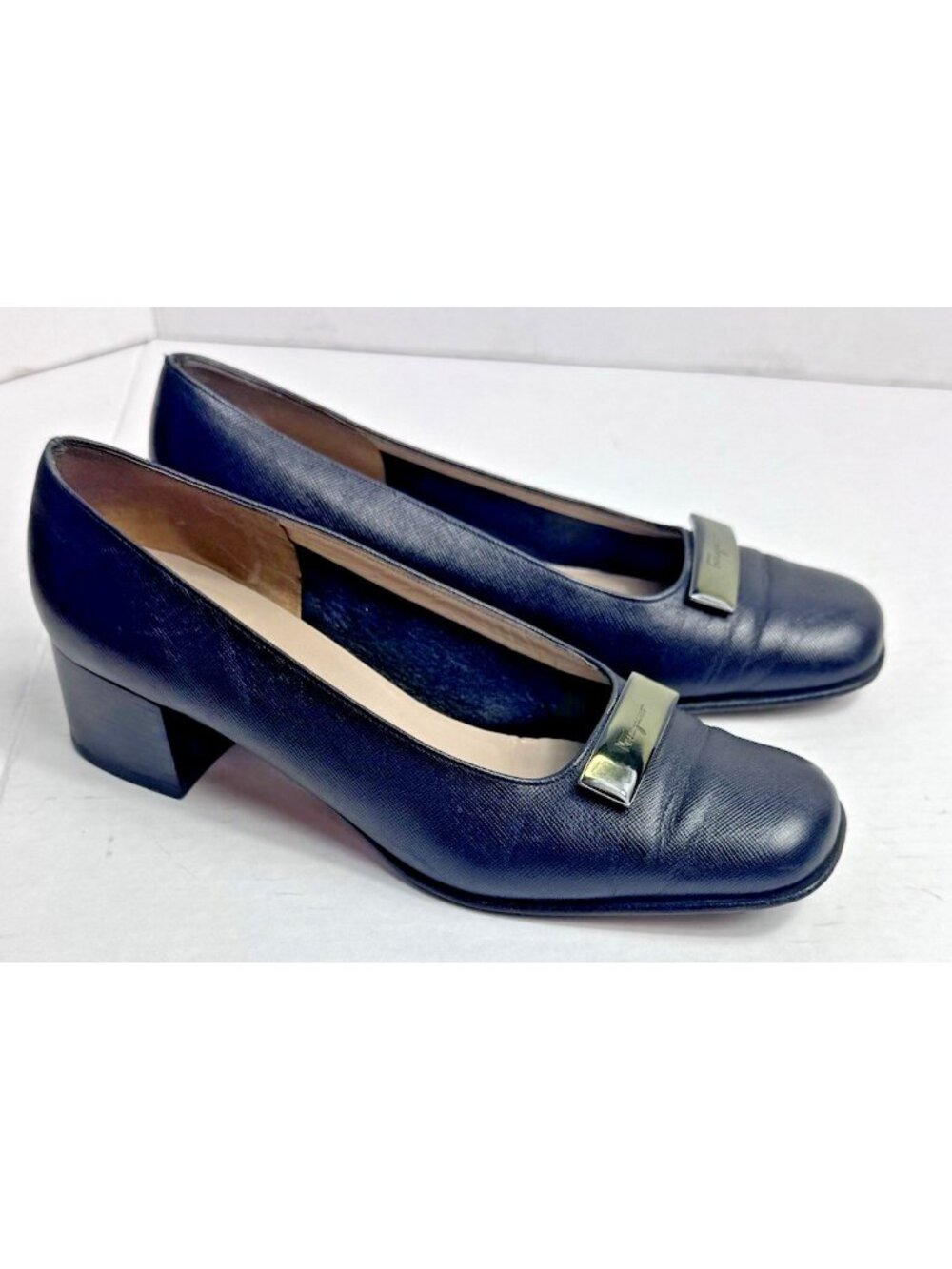 Vintage Salvatore Ferragamo Boutique Womens Leather Block Heel Gold Bar Size 7